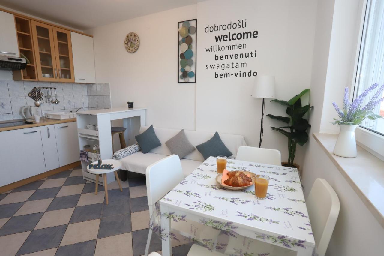 Apartment Relaxing Sea View, Okrug Gornji Esterno foto